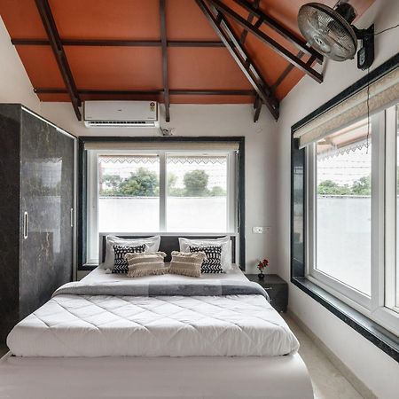 Aqua Lagoon Villa By Secret Turtle Pvt Pool Private Lawn Secunderabad Екстер'єр фото
