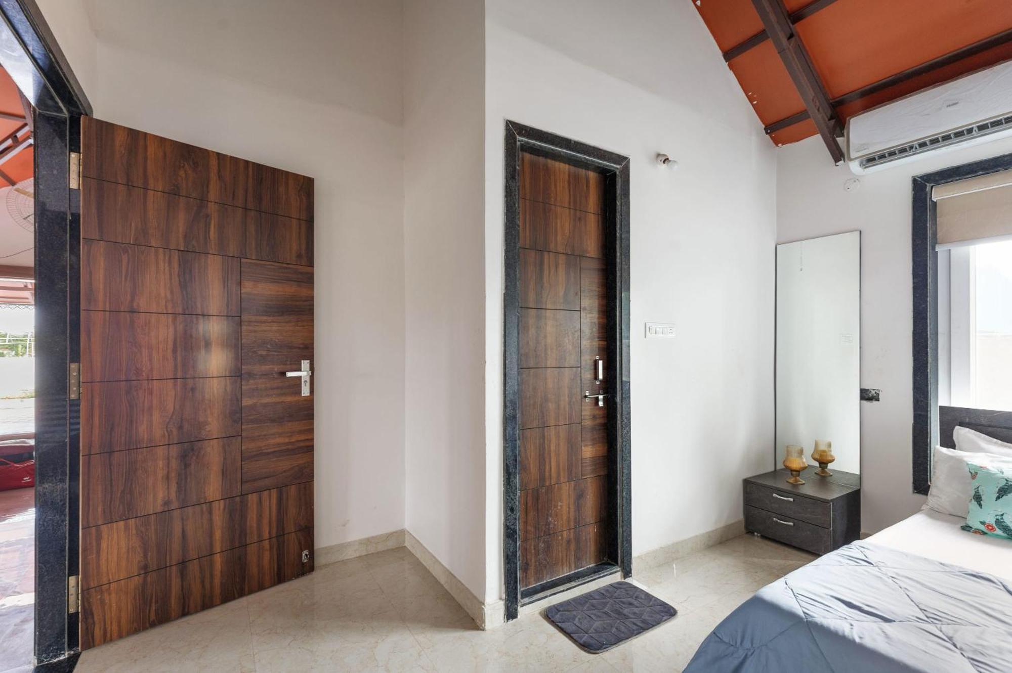 Aqua Lagoon Villa By Secret Turtle Pvt Pool Private Lawn Secunderabad Екстер'єр фото