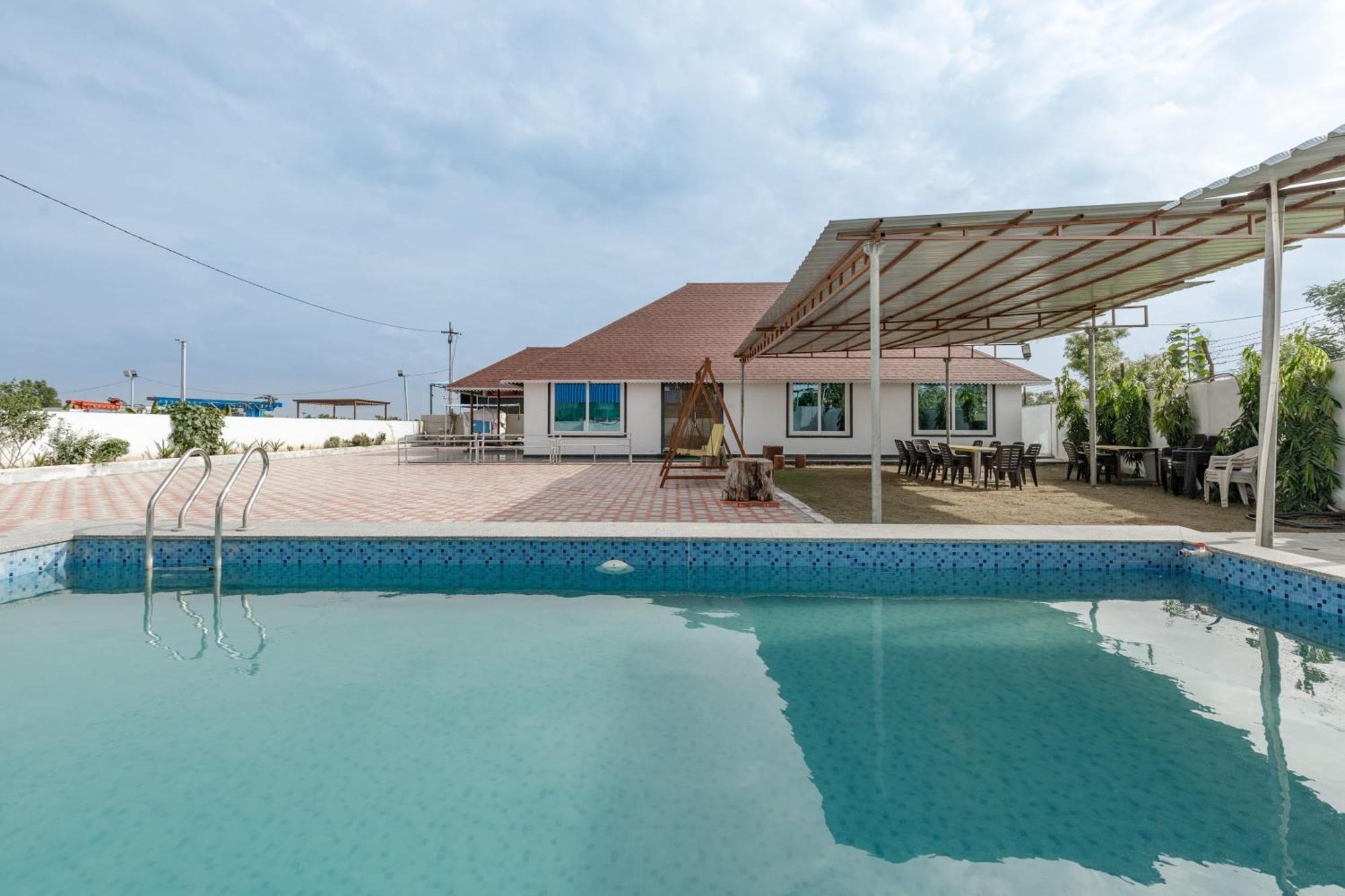 Aqua Lagoon Villa By Secret Turtle Pvt Pool Private Lawn Secunderabad Екстер'єр фото