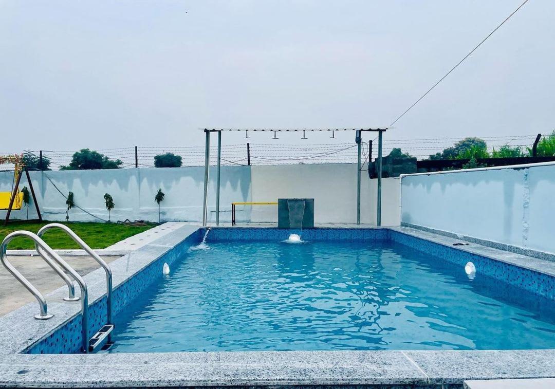 Aqua Lagoon Villa By Secret Turtle Pvt Pool Private Lawn Secunderabad Екстер'єр фото