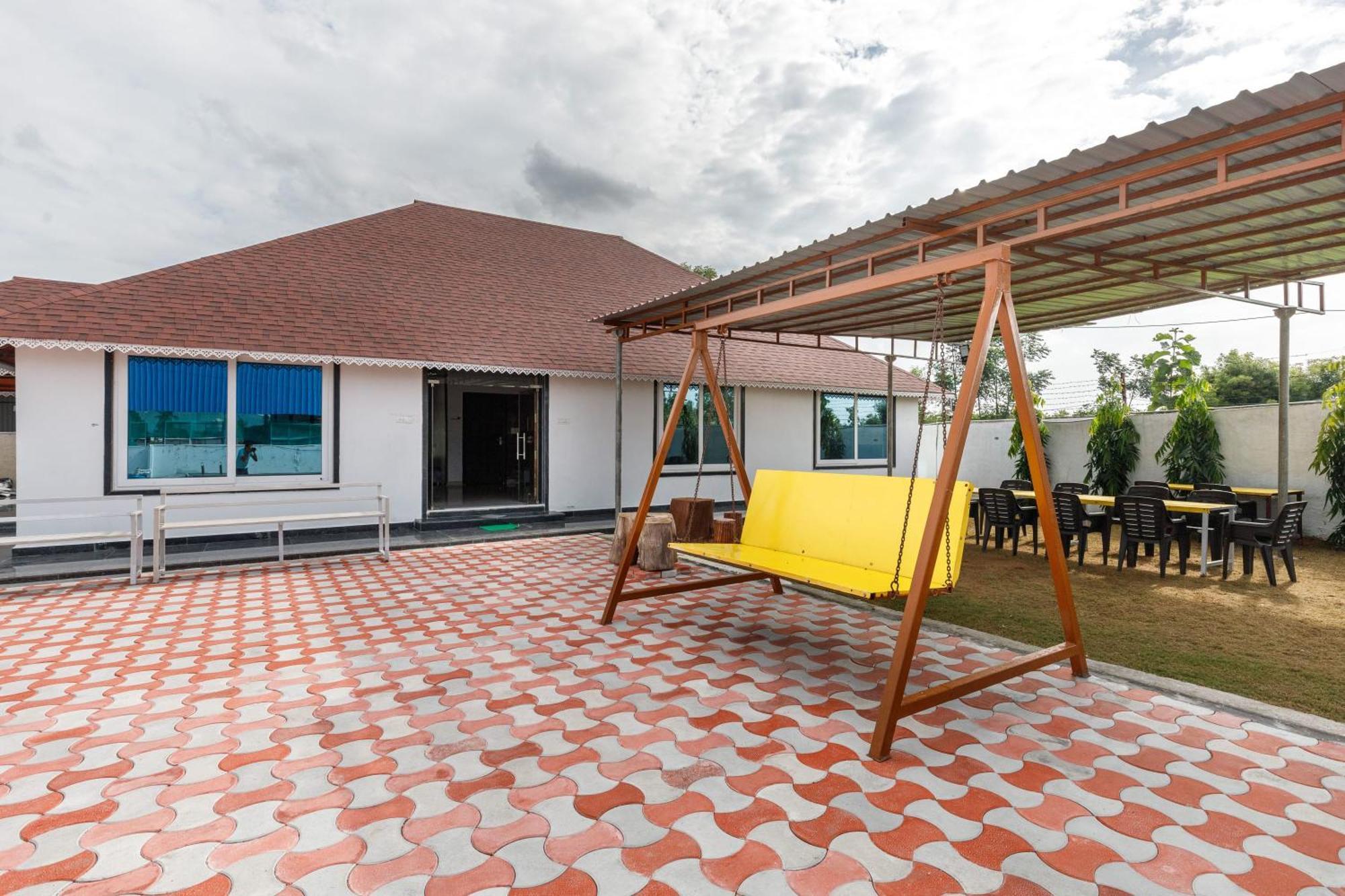 Aqua Lagoon Villa By Secret Turtle Pvt Pool Private Lawn Secunderabad Екстер'єр фото