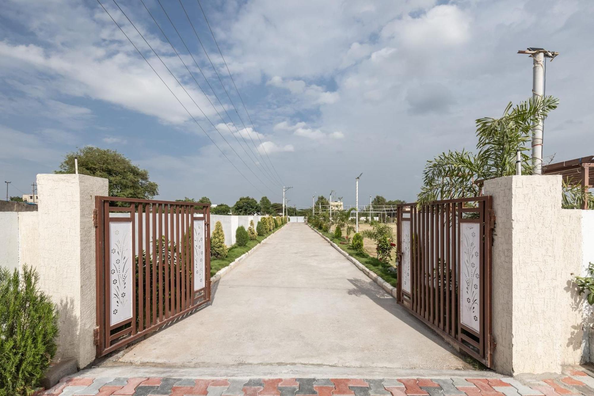 Aqua Lagoon Villa By Secret Turtle Pvt Pool Private Lawn Secunderabad Екстер'єр фото