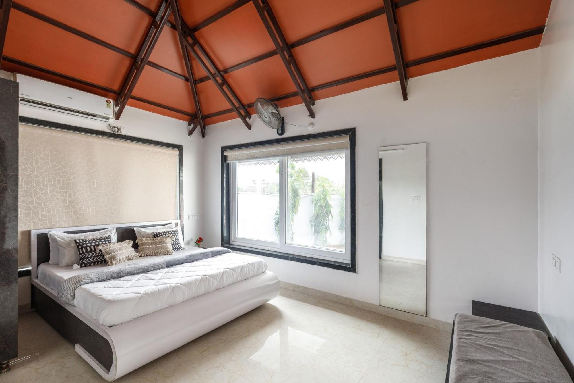 Aqua Lagoon Villa By Secret Turtle Pvt Pool Private Lawn Secunderabad Екстер'єр фото