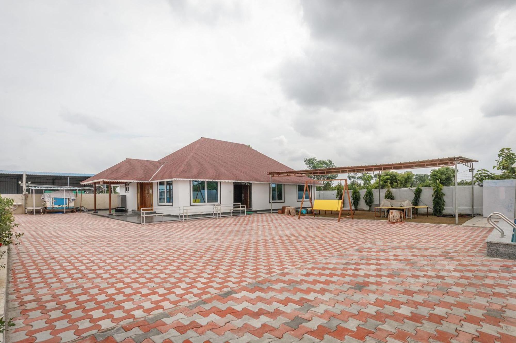 Aqua Lagoon Villa By Secret Turtle Pvt Pool Private Lawn Secunderabad Екстер'єр фото