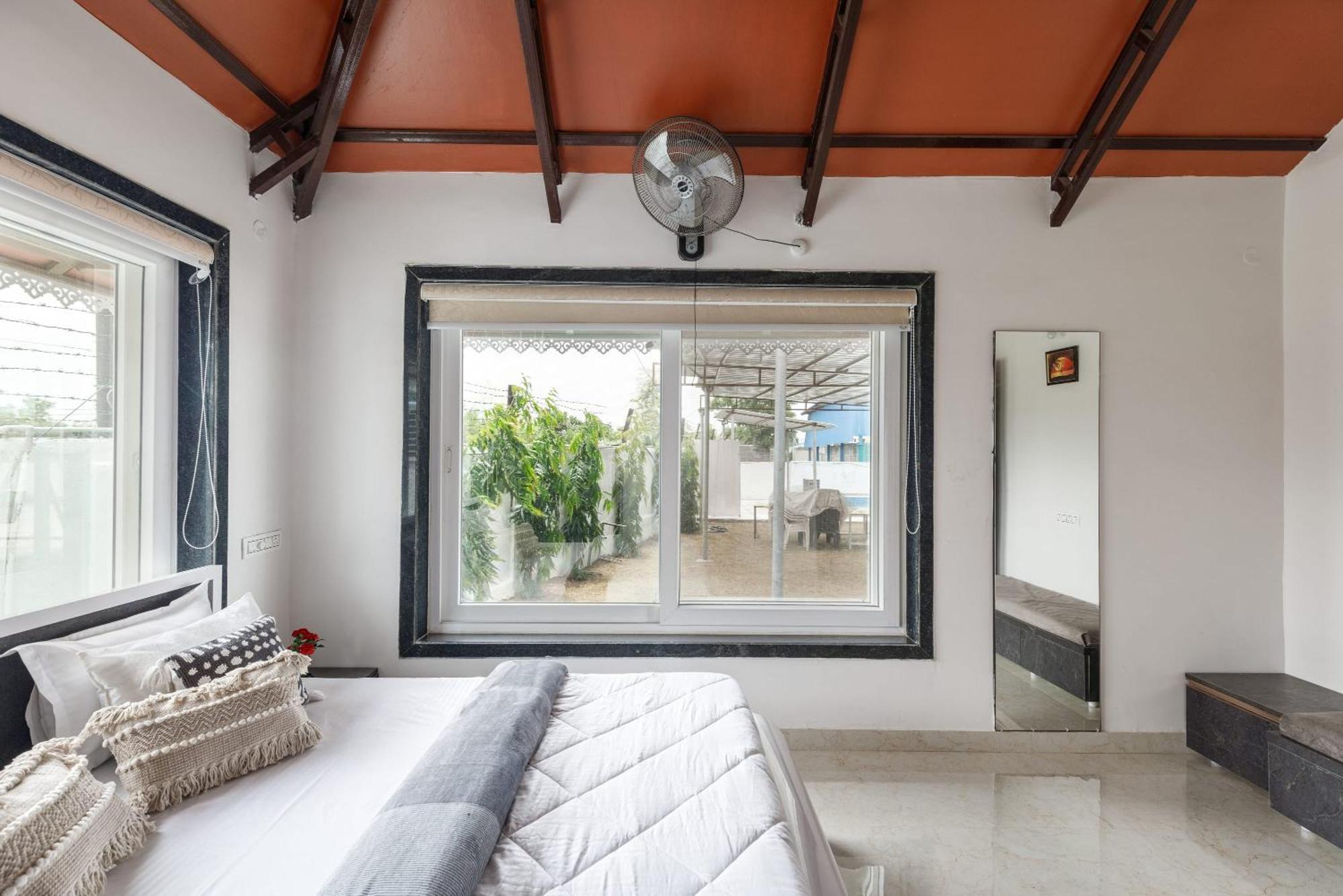 Aqua Lagoon Villa By Secret Turtle Pvt Pool Private Lawn Secunderabad Екстер'єр фото
